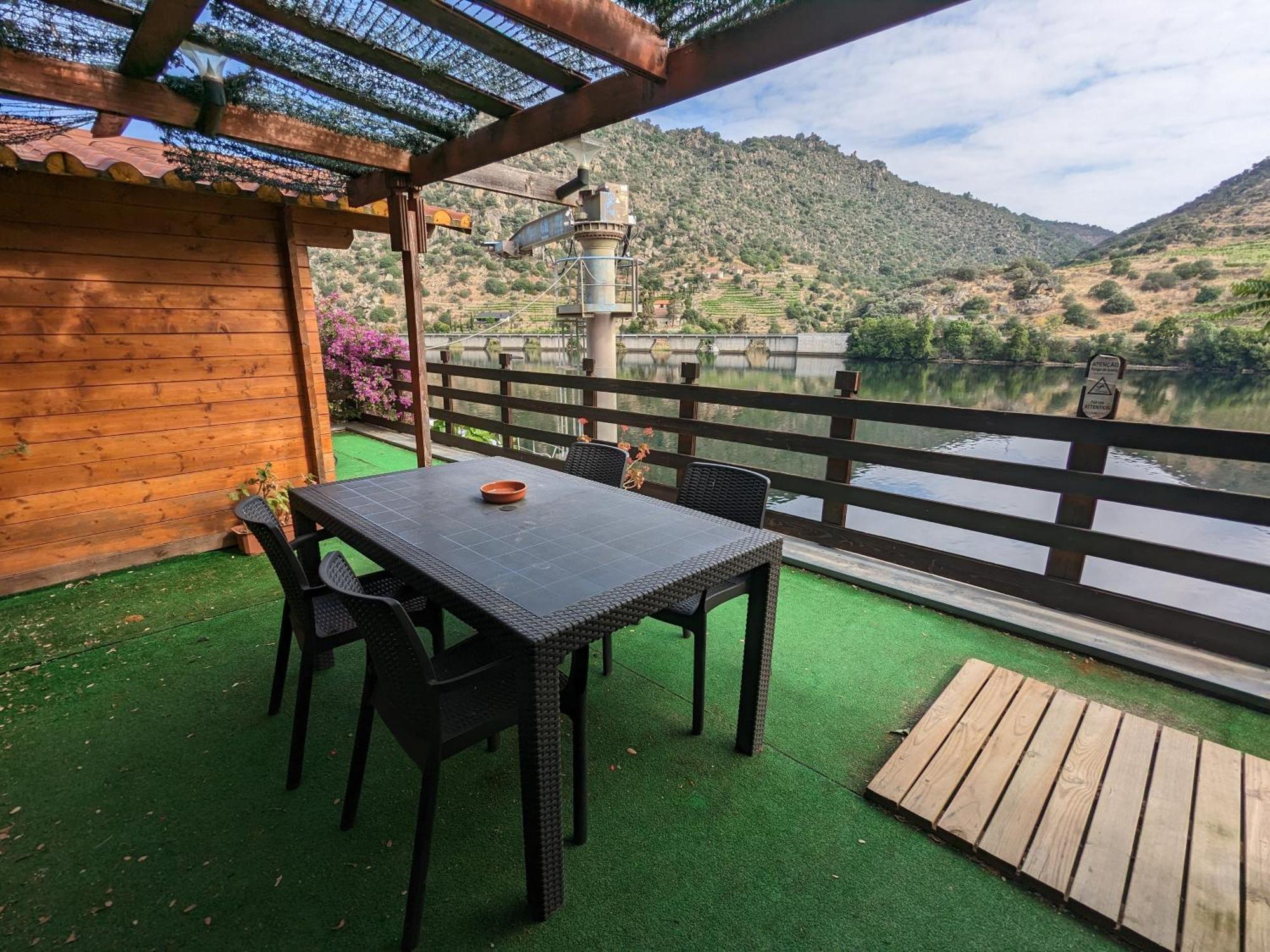 Douro Yacht Charter & Bungalows São João da Pesqueira Dış mekan fotoğraf