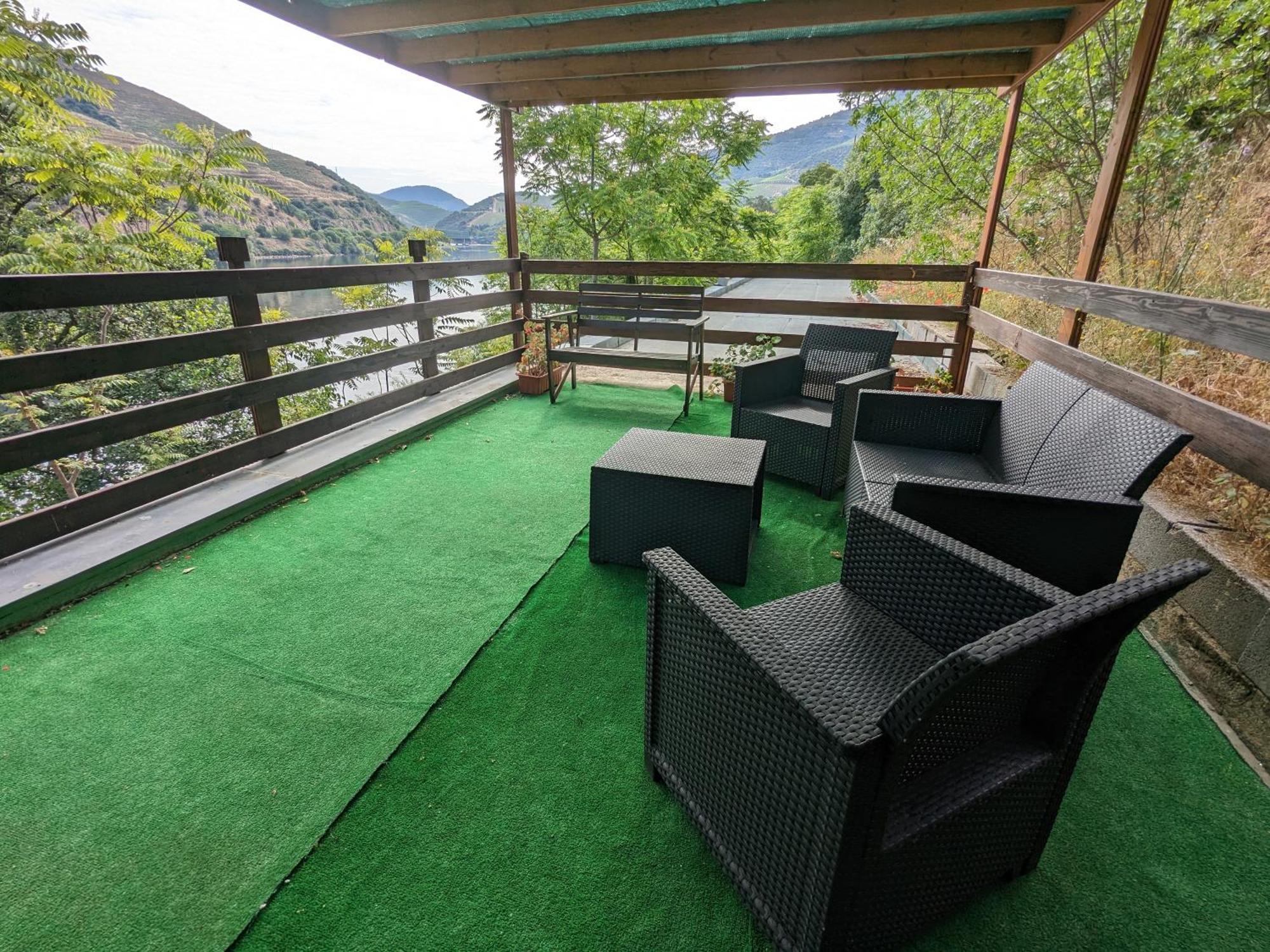 Douro Yacht Charter & Bungalows São João da Pesqueira Dış mekan fotoğraf