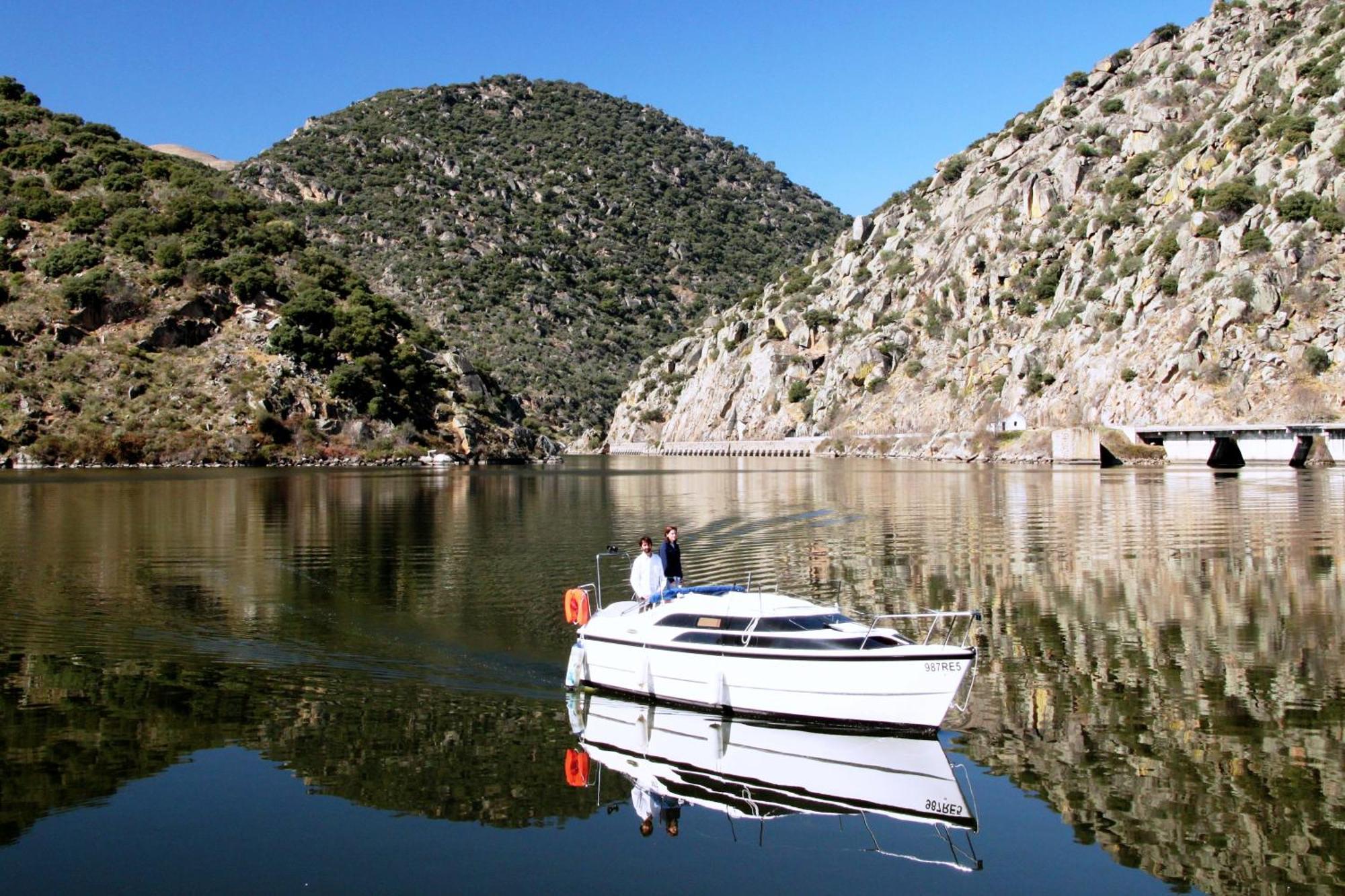 Douro Yacht Charter & Bungalows São João da Pesqueira Oda fotoğraf