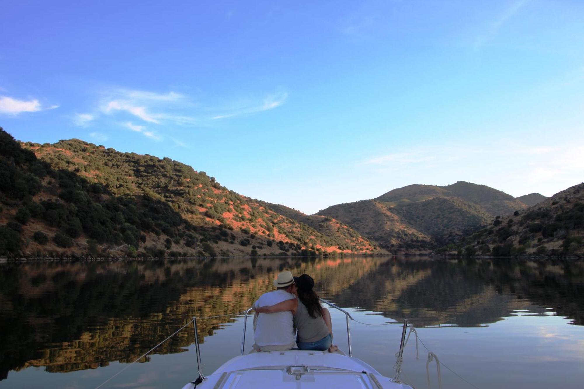 Douro Yacht Charter & Bungalows São João da Pesqueira Oda fotoğraf
