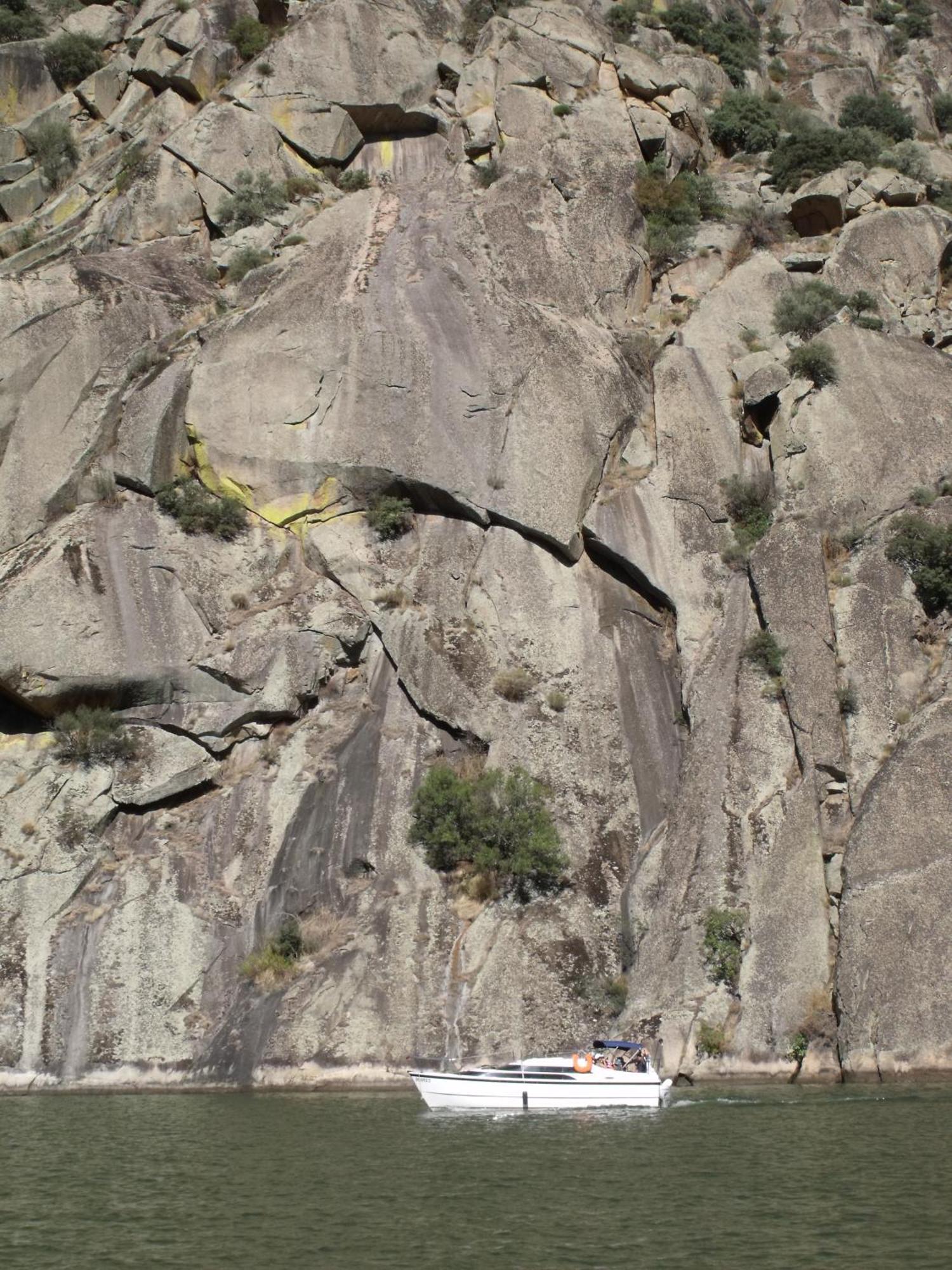 Douro Yacht Charter & Bungalows São João da Pesqueira Oda fotoğraf
